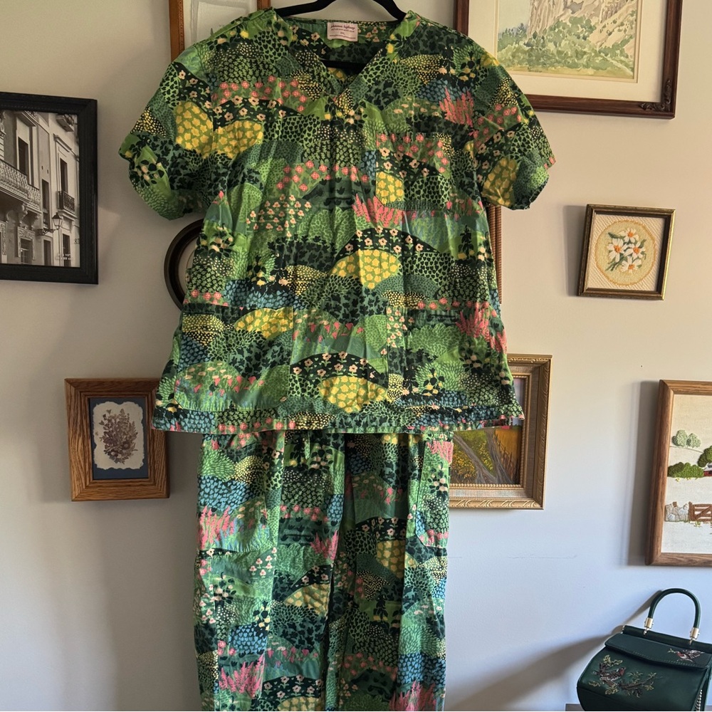 Dangerfield Green Floral scrub Set